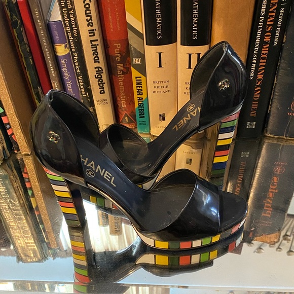 Chanel colorblock heels - Picture 1 of 3